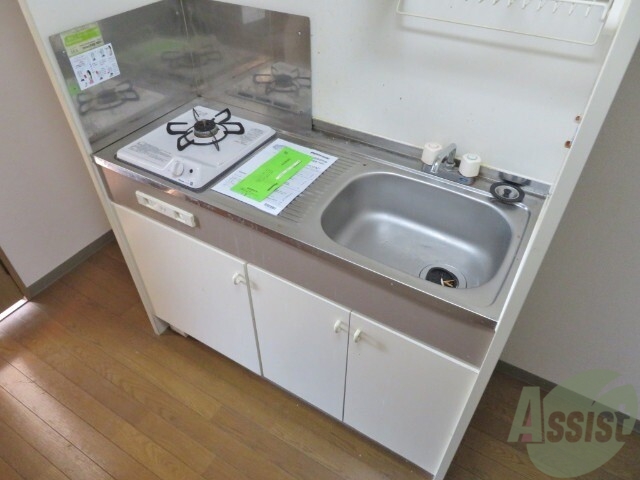 キッチン　シンプルなキッチンです。一人暮らしは最適ですね。