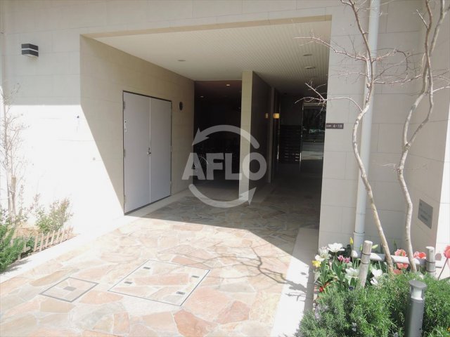 エントランス　サラベルナール夕陽丘　エントランス