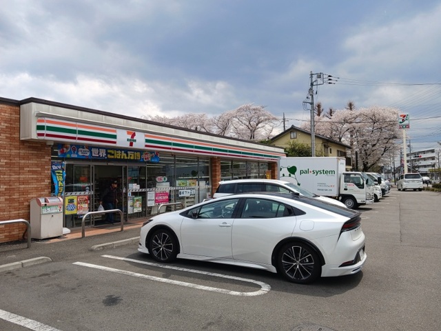 コンビニ　セブンイレブン（コンビニ）まで190m