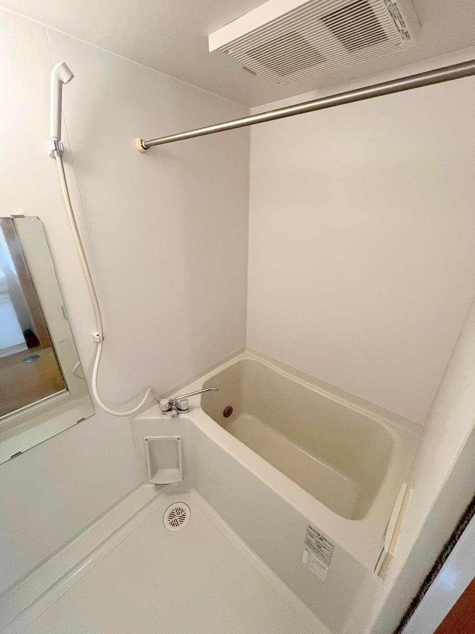 バス・シャワールーム　バスルーム