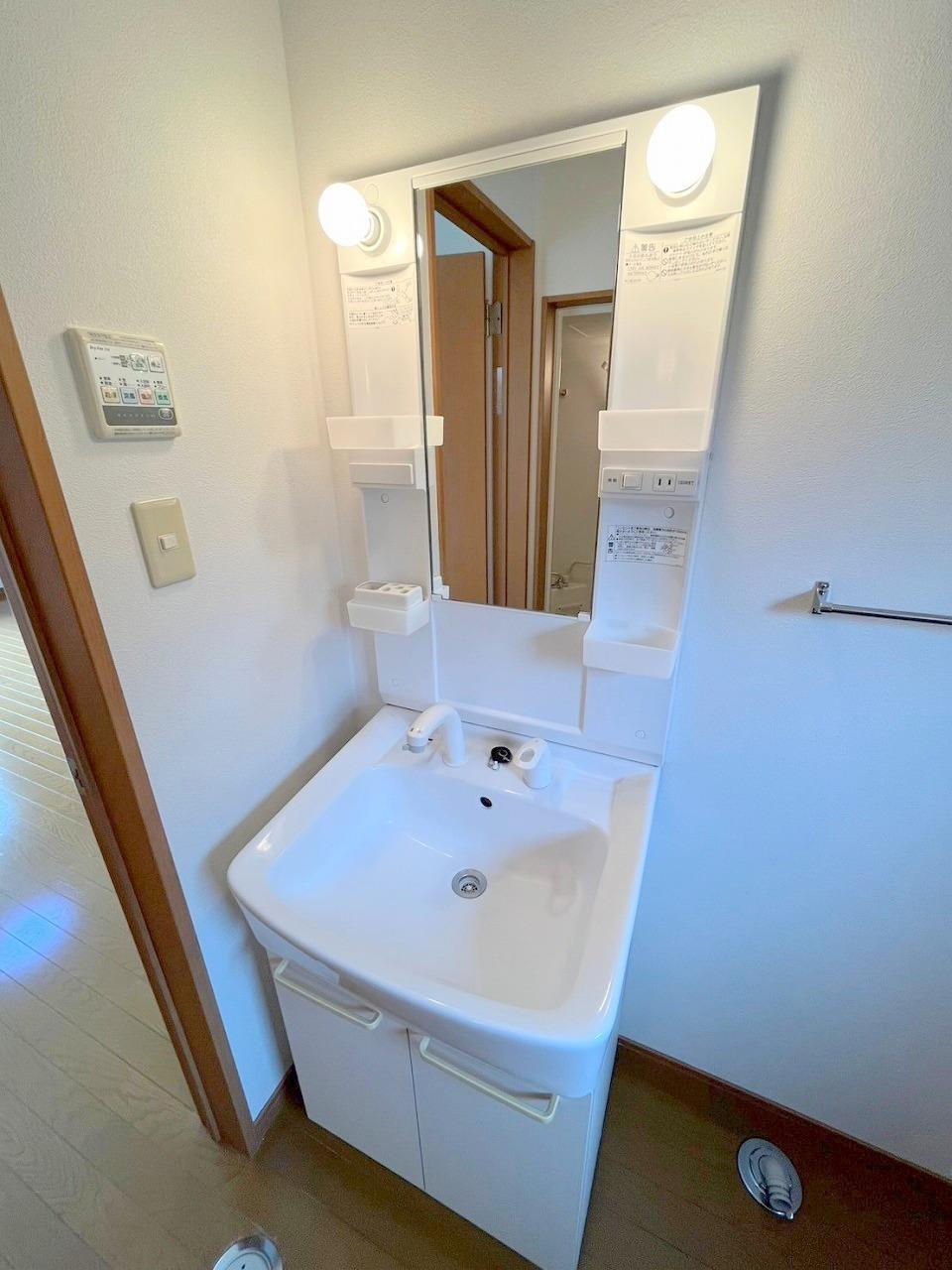 洗面設備　シャンプードレッサー