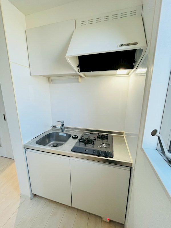 キッチン　※写真は別号室のものですので現状優先とさせていただきます