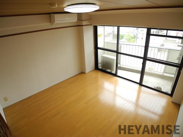 居室・リビング　※同間取りの別の階のお部屋の写真です※