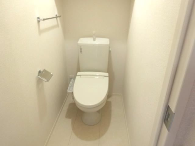 トイレ　温水洗浄便座