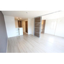 居室・リビング　別号室参考写真(反転)