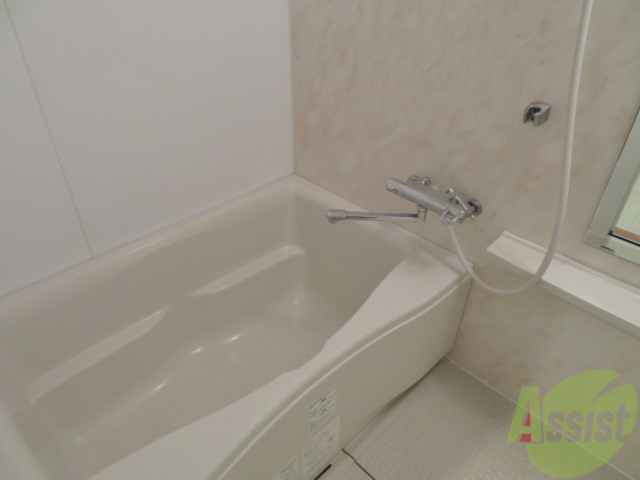 バス・シャワールーム　疲れた一日は、お風呂にゆっくり浸かりたいものですよね。