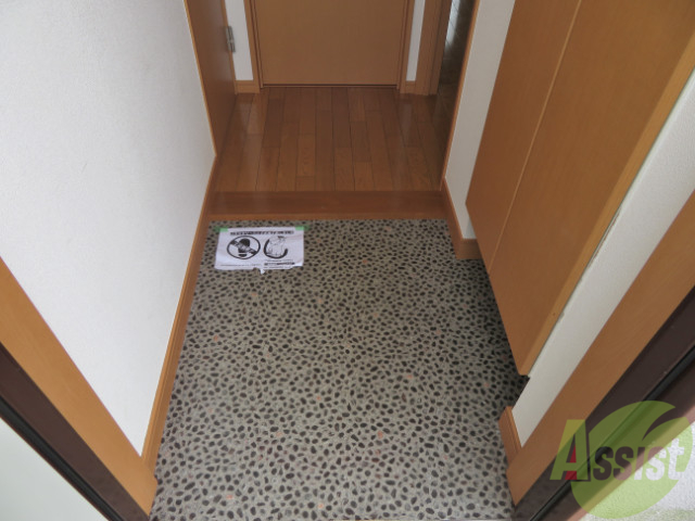 玄関　玄関になります。毎日の出入りはこちらから。