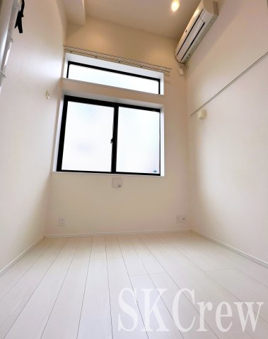 居室・リビング　別号室の写真です