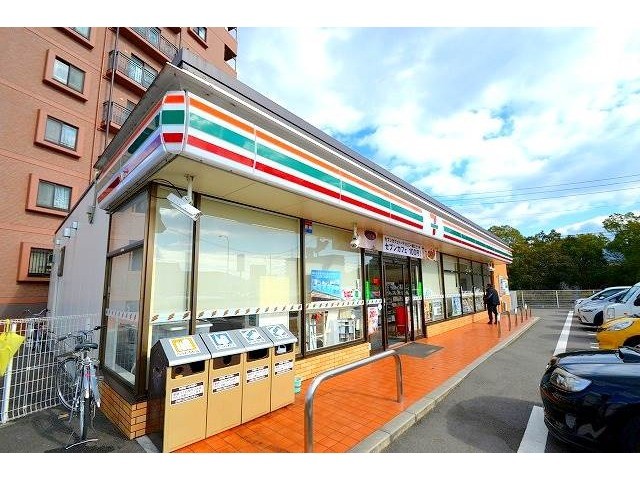 コンビニ　セブンイレブン　川内2丁目店（コンビニ）まで428m