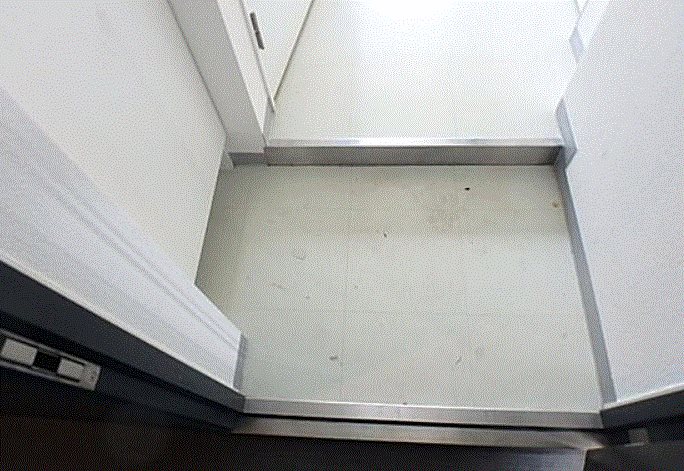 玄関　※別部屋・参考画像