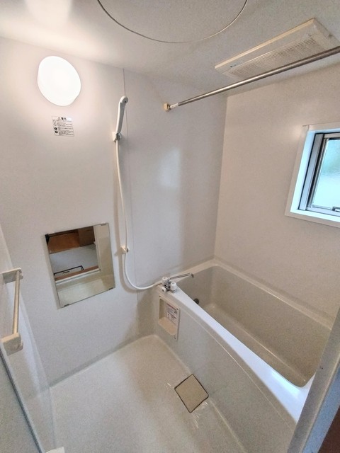 バス・シャワールーム　★★追焚給湯と浴室乾燥機付きです♪★★