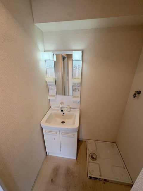 洗面設備　別部屋参考写真です