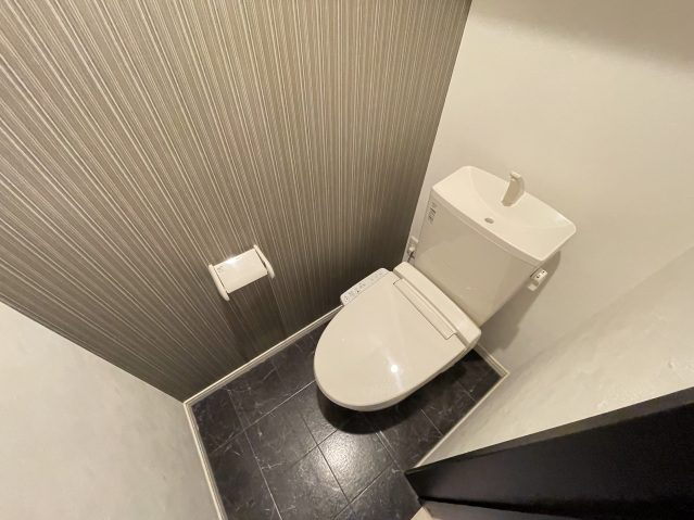 トイレ　※同タイプ別部屋のお写真です