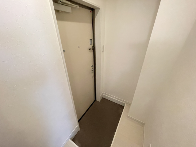 玄関　※同タイプ別部屋のお写真です