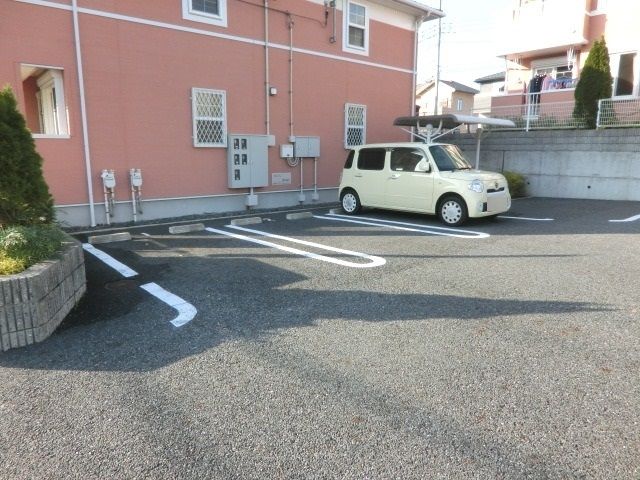 駐車場　敷地内駐車場