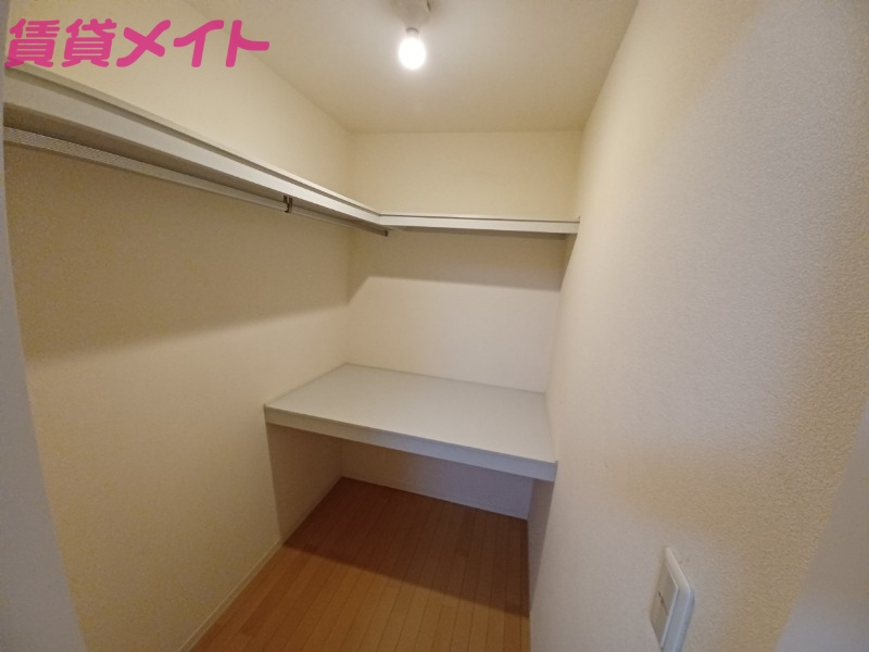 収納　別棟反転タイプ画像