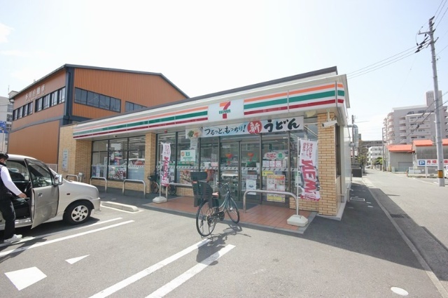コンビニ　セブンイレブン徳島かちどき橋５丁目店（コンビニ）まで226m