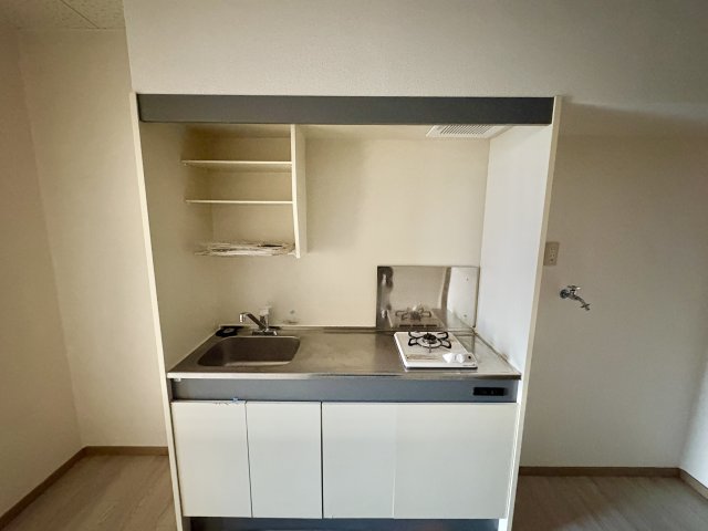 キッチン　コンパクトなキッチンで掃除もラクラク