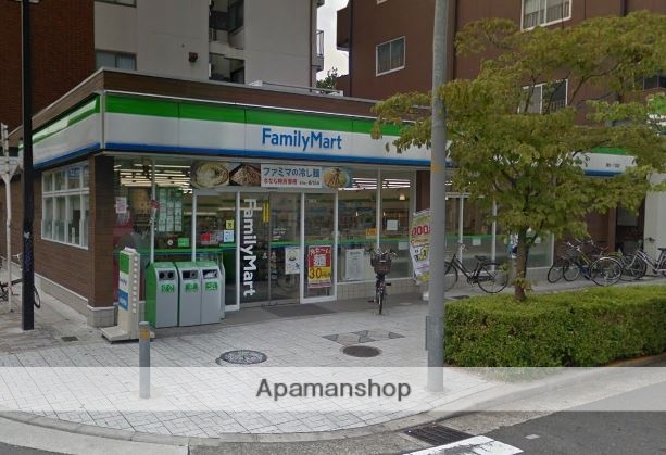 コンビニ　ファミリーマート（コンビニ）まで450m