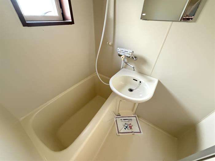 バス・シャワールーム　浴室とトイレは別です☆