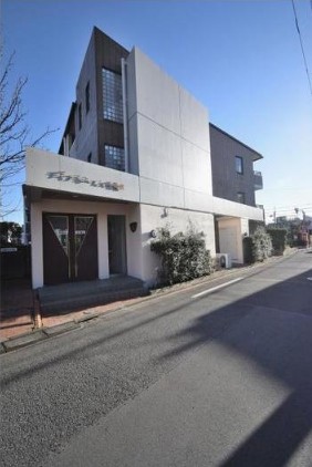 建物外観　落ち着いた雰囲気。
