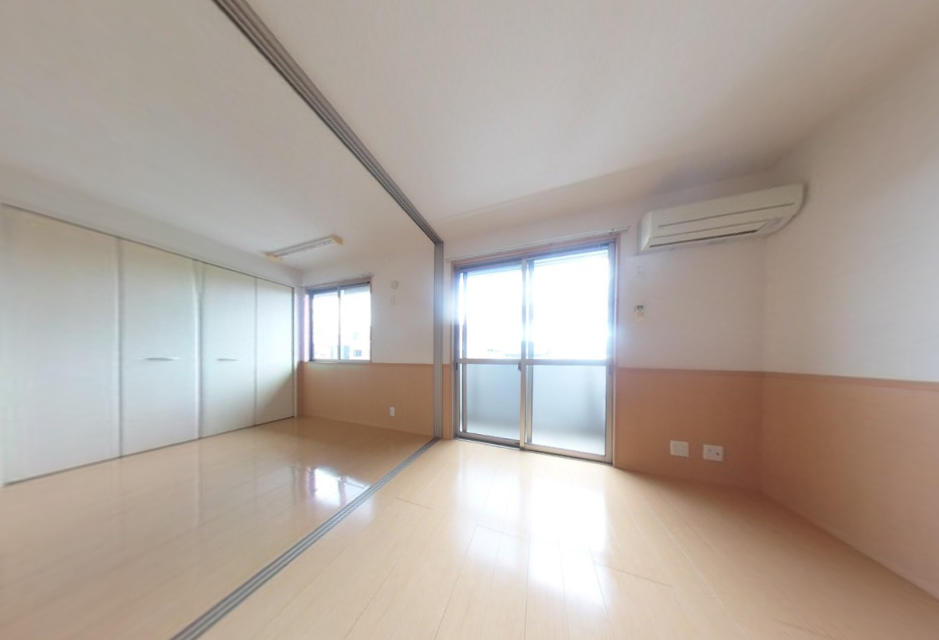 居室・リビング　※掲載写真は同タイプ住戸の参考写真です。間取り・内装等が異な