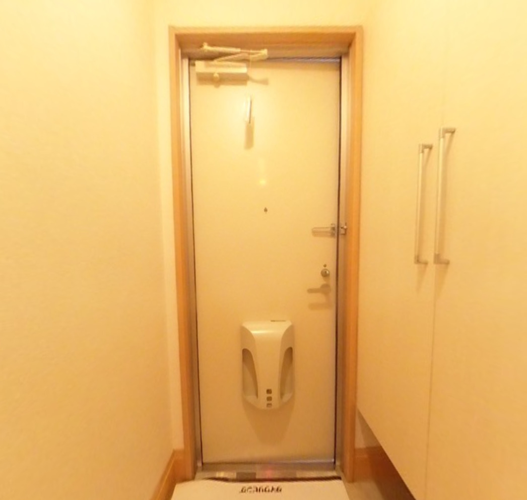玄関　※掲載写真は同タイプ住戸の参考写真です。間取り・内装等が異な