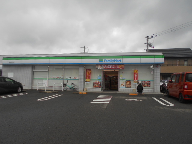 コンビニ　ファミリーマート南出島店様（コンビニ）まで350m