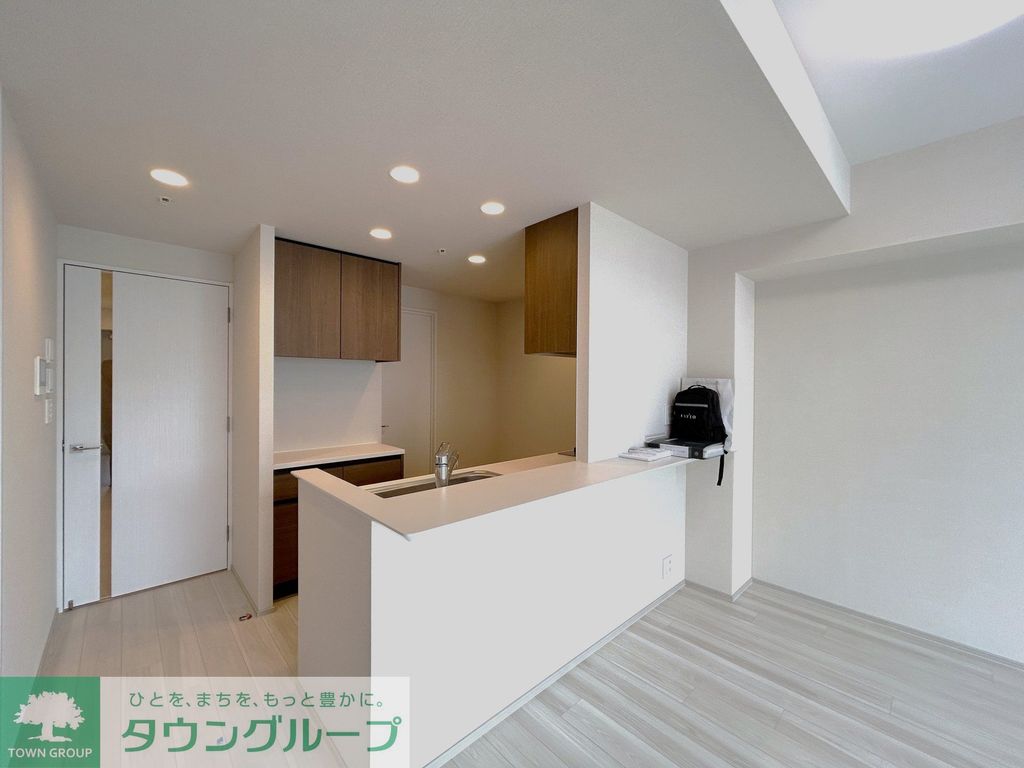 その他部屋・スペース　ダイニングキッチン：対面式カウンター（クリーニング前）