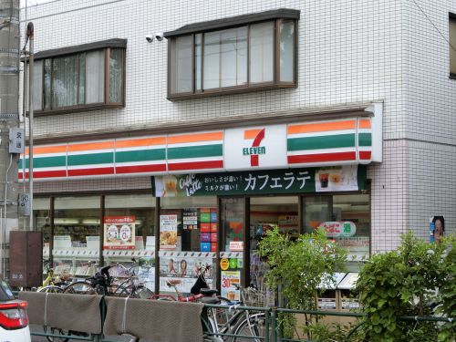 コンビニ　セブン-イレブン大田区中央６丁目店（コンビニ）まで383m