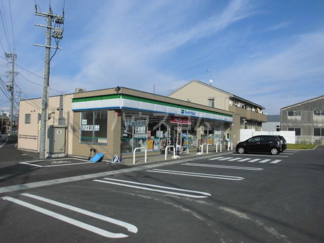 コンビニ　ファミリーマート守山かねなわて店（コンビニ）まで656m