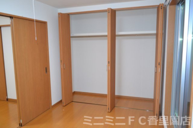 収納　はしから端まで収納です。大きい