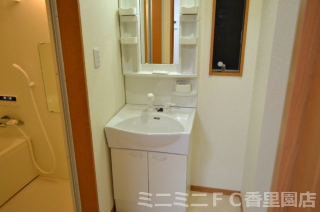 洗面設備　もちろんシャンプードレッサー仕様