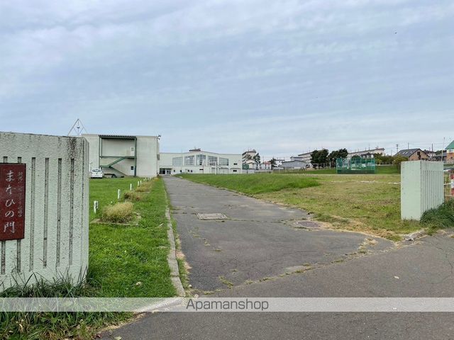 小学校　釧路市立朝陽小学校（小学校）まで479m