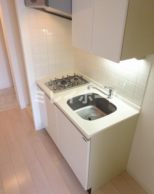 キッチン　同建物内、別のお部屋の参考写真になります。