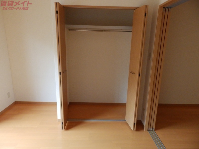 収納　同型参考写真