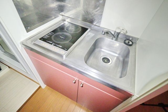 キッチン　同物件別部屋写真