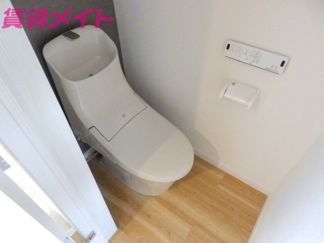 トイレ　別部屋写真です