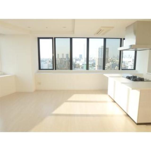 居室・リビング　写真は同タイプ住居です