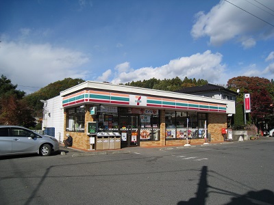 コンビニ　セブンイレブン桐生川内3丁目店（コンビニ）まで785m