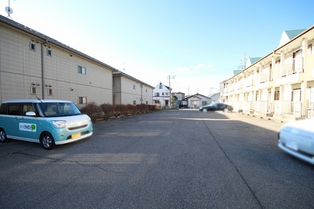 駐車場　敷地内駐車場