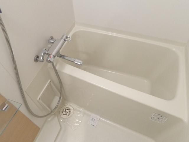 バス・シャワールーム　バストイレ別