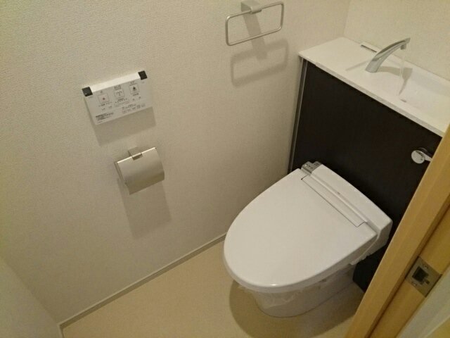 トイレ　ゆったりとした空間のトイレです