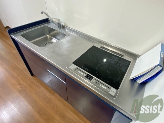 キッチン　こちらはキッチン。調理スペースもあり使いやすそうです。