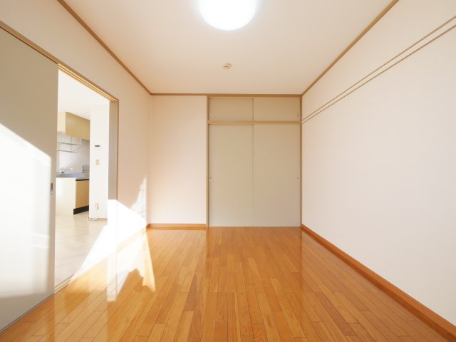 クレールコート Aの居間写真