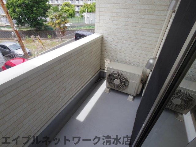 バルコニー　陽当たり良好なバルコニーです