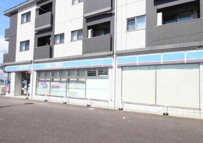 コンビニ　ローソン府中多磨駅前店（コンビニ）まで1100m