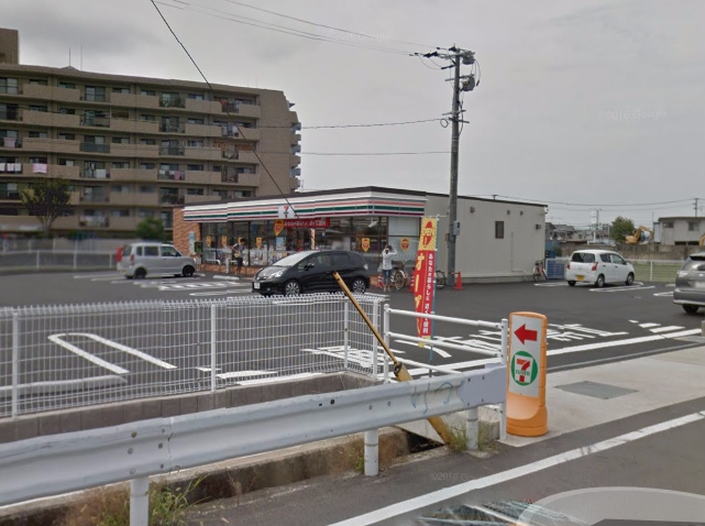 コンビニ　セブンイレブン 福岡次郎丸4丁目店（コンビニ）まで317m