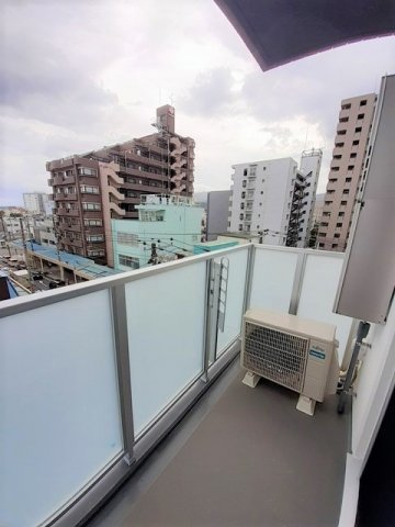 バルコニー　陽当たり良好なバルコニーです