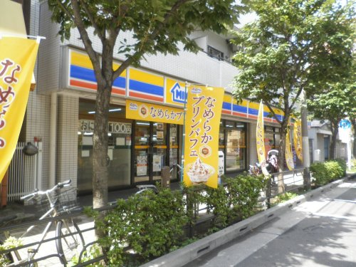 コンビニ　ミニストップ 入谷2丁目店（コンビニ）まで129m